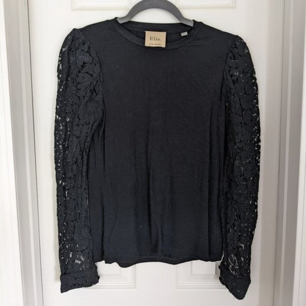 Elie Tahari black knit lace sleeve top
